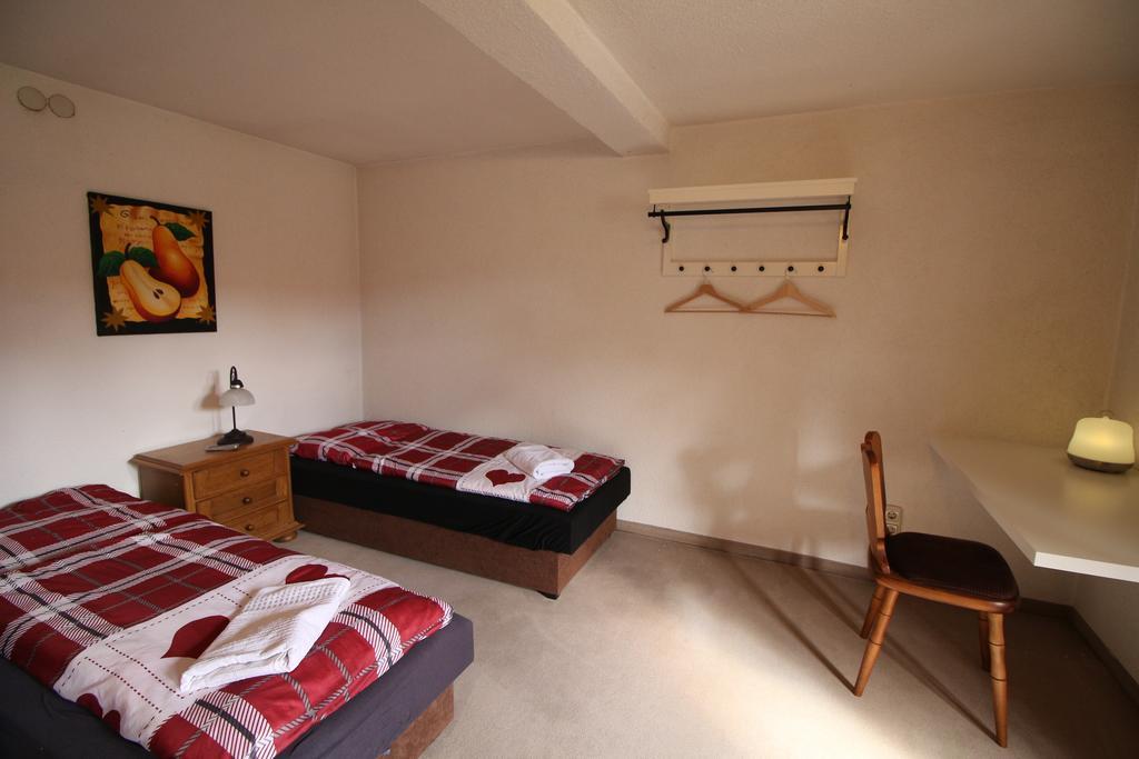 Hotel Erfurter Kreuz Kirchheim  Εξωτερικό φωτογραφία